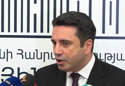 Simonyan Sahibə Qafarova ilə görüşün müsbət atmosferdə  keçdiyini bildirib