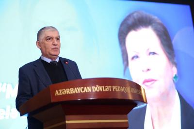 Zəfər yolumuz yanan ürəyin türkülərində
