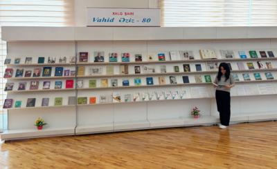 Milli Kitabxanada “Xalq şairi Vahid Əziz - 80” adlı ənənəvi kitab sərgisi istifadəçilərə təqdim olunub.