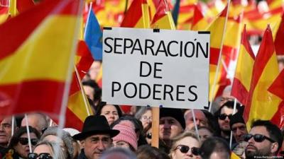 İspaniyada on minlərlə insanın iştirakı ilə mitinq keçirildi
