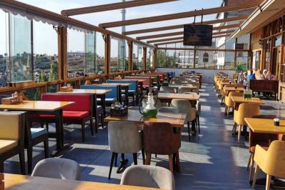 Bakıda kafe və restoranların dövriyyəsi 1.5 mlrd. manatı ötüb