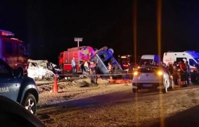 Türkiyədə ağır yol qəzası -  3 ölü, 2 yaralı