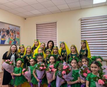 Şüvəlanda Dünya Azərbaycanlılarının Həmrəylik Günü və Yeni il bayramına həsr olunmuş konsert keçirilib