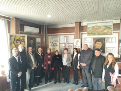 Müşfiqsevərlər Xızıda nakam şairin xatirəsini anıblar