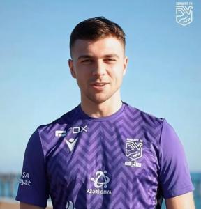 "Sumqayıt" heyətini millinin futbolçusu ilə gücləndirdi