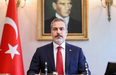 Hakan Fidan pakistanlı həmkarı ilə telefonla danışıb