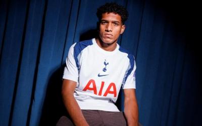 "Tottenhem" "Santos"dan futbolçu aldı