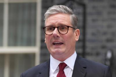 Starmer Hörmüzdə gəmiçiliyin bərpasını  çətin vəzifə adlandırıb