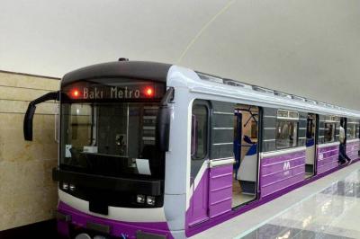 Metroda qatarların hərəkəti bərpa olunub -  YENİLƏNİB-1