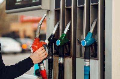 Azərbaycan "Premium Euro-95" markalı benzin idxalını 1,7 dəfədən çox artırıb