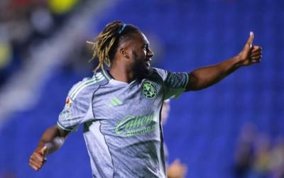 Ulduz futbolçu irqçiliyə görə klubu tərk etdi