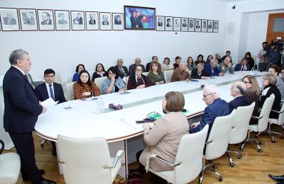 Ədəbiyyat İnstitutunda Araz Dadaşzadənin 90 illik yubileyinə həsr olunmuş elmi sessiya keçirilib