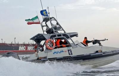 İran Fars körfəzində 2 tankerə basqın etdi - 15 xarici ekipaj üzvü saxlanıldı