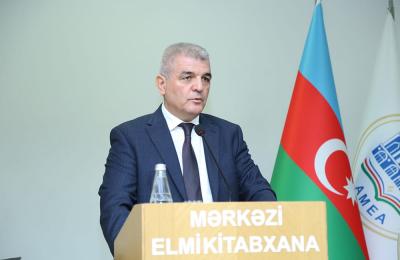 Rəqəmsal cəmiyyət üçün yeni elmi yol xəritəsi -  Fazil Mustafa yazır