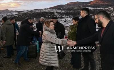 Azərbaycan nümayəndə heyəti "Sülh körpüsü" dəyirmi masasında iştirak etmək üçün Ermənistana gedib