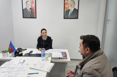 Səbinə Əliyeva vətəndaşları qəbul edib