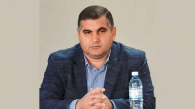 ​O danışanda arvadı ikrahla üzünü yana çevirdi...