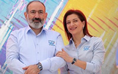 Paşinyanla Akopyan  ayrıldı