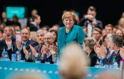 Merkel vəzifədən getdikdən sonra ilk dəfə XDT-nin qurultayında 