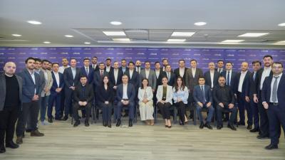 Maliyyə naziri “Yüksəliş” müsabiqəsinin qalibləri ilə görüşüb