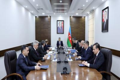 Məhkəmə-Hüquq Şurasının növbəti iclası keçirilib