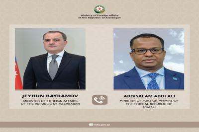 Ceyhun Bayramov somalili həmkarı ilə İrandan Azərbaycana edilmiş dron hücumu ilə bağlı  müzakirə aparıb