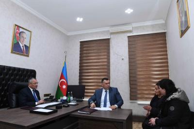 Rövşən Rzayev vətəndaşları qəbul edib