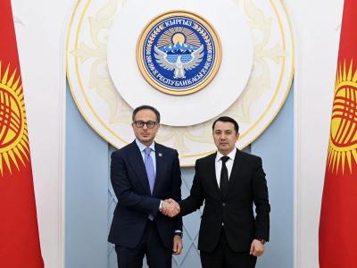 Qırğız parlamentinin sədri ilə TÜRKPA Baş katibi əməkdaşlığı müzakirə ediblər