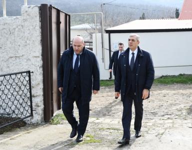 Əlaqələndirmə Qərargahının üzvləri Xocavəndin Quzeyxırman kəndində aparılan təmir-bərpa işləri ilə tanış olublar
