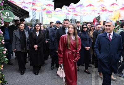 Alena Əliyeva Novruz yarmarkasını ziyarət edib