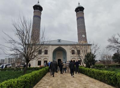 Beynəlxalq səyyahlar Ağdam Cümə məscidində olublar - YENİLƏNİB-1