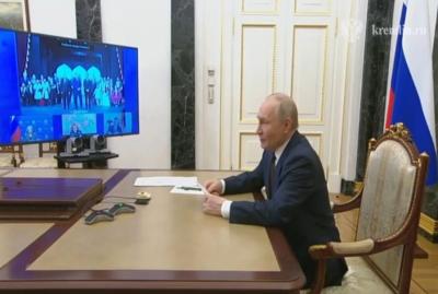 Putin Dərbənddəki Azərbaycan Dövlət Musiqili Dram Teatrının binasının videokonfrans vasitəsilə açılışını edib