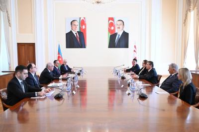 Əli Əsədov Şimali Kiprin Baş naziri ilə görüşüb