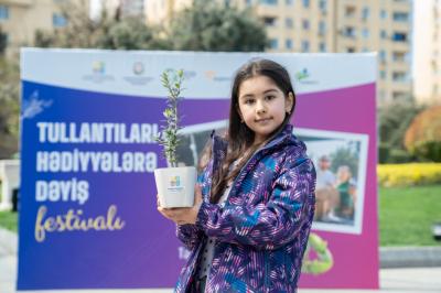 Bu ilin ilk “Tullantıları hədiyyələrə dəyiş” ekoloji festivalı təşkil olunub