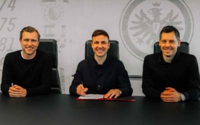 Mario Götze ilə müqavilə uzadıldı