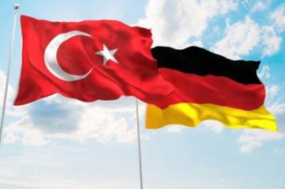 Türkiyə və Almaniya XİN başçıları regiondakı vəziyyəti müzakirə ediblər 