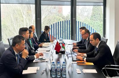 Azərbaycan Çin ilə investisiya əlaqələrinin genişləndirilməsini müzakirə edib