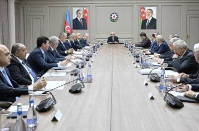 Əli Əsədov leysan yağışların vurduğu zərərlə bağlı tapşırıqlar verib