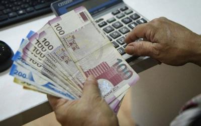 “Neft bahalaşıb deyə dərhal maaş artırılmalıdır fikri əsassızdır”