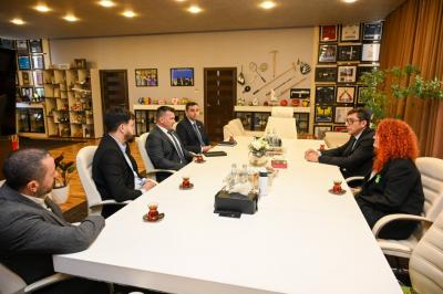 Fərid Qayıbov Dünya Kapoeyra Federasiyasının prezidenti ilə görüşüb