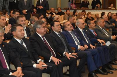 Akademik Milli Dram Teatrında Qırğız Milli Filarmoniyasının təqdimatında “Cəmilə” müzikli nümayiş olunub
