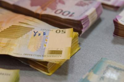 Bankların biznes kredit portfeli 16,2 mlrd. manata yüksəlib