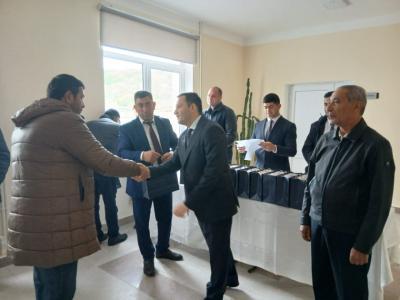 Qırmızı Bazarda daha 17 ailəyə evlərinin açarları təqdim olunub -  YENİLƏNİB-1