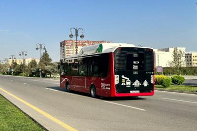 Metropolitendə baş verən texniki insidentlə bağlı avtobusların sayı artırılıb -  AYNA