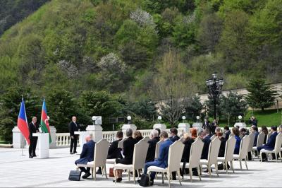 "Çexiyaya qonşu olan ölkələrə Azərbaycan təbii qaz ixrac edir" -  Prezident