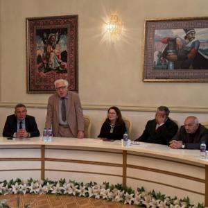 UŞAQLIĞIN  İŞIĞINDA  YAŞAYAN  SÖZ