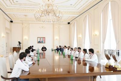"İdmançılarımızda qələbə əzmi çox güclüdür" - Prezident