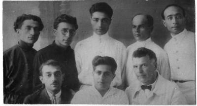 Ən uzaqları görən zəif gözlər -  Rafael Hüseynov yazır