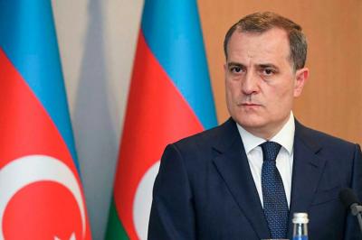Ceyhun Bayramov Mövlud Çavuşoğlunun hücuma məruz qalan qardaşına  şəfa diləyib