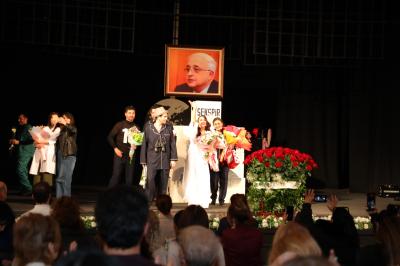 Xalq yazıçısı Elçinin xatirəsinə həsr olunmuş “Şekspir” tamaşası nümayiş olunub